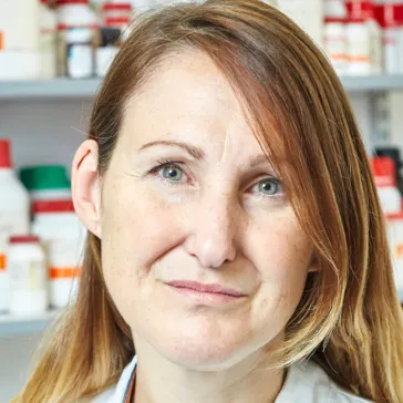 Portrait of Dr Emma Harris